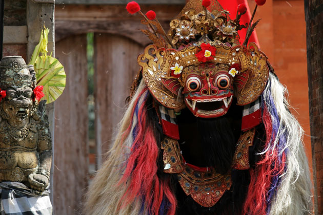 Discover Indonesian culture watching the National Balinese dance