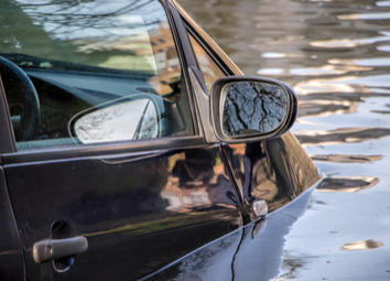 car-is-flooded