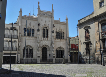 royal-portuguese-cabinet-reading-rio-de