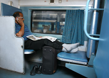 Train commuters can now get baggage and cellphone insurance